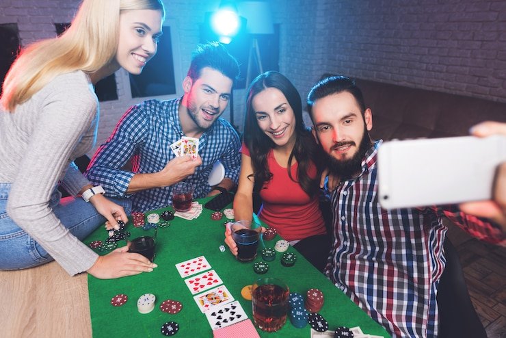 Meja blackjack dealer langsung di studio kaskustogel